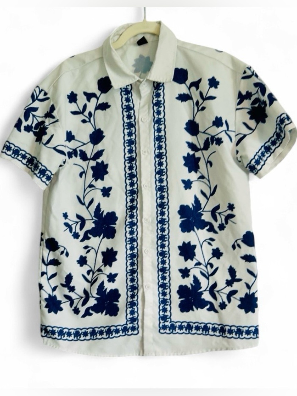 Mens Short Sleeve Button Up Shirt White Blue Floral Pattern Boho Vaction Size S